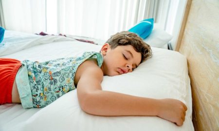 How to teach your child to sleep alone?